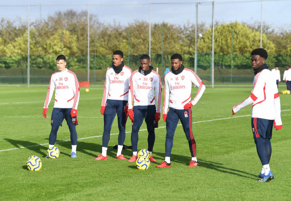 Arsenal Klub Premier League Pertama Latihan 
